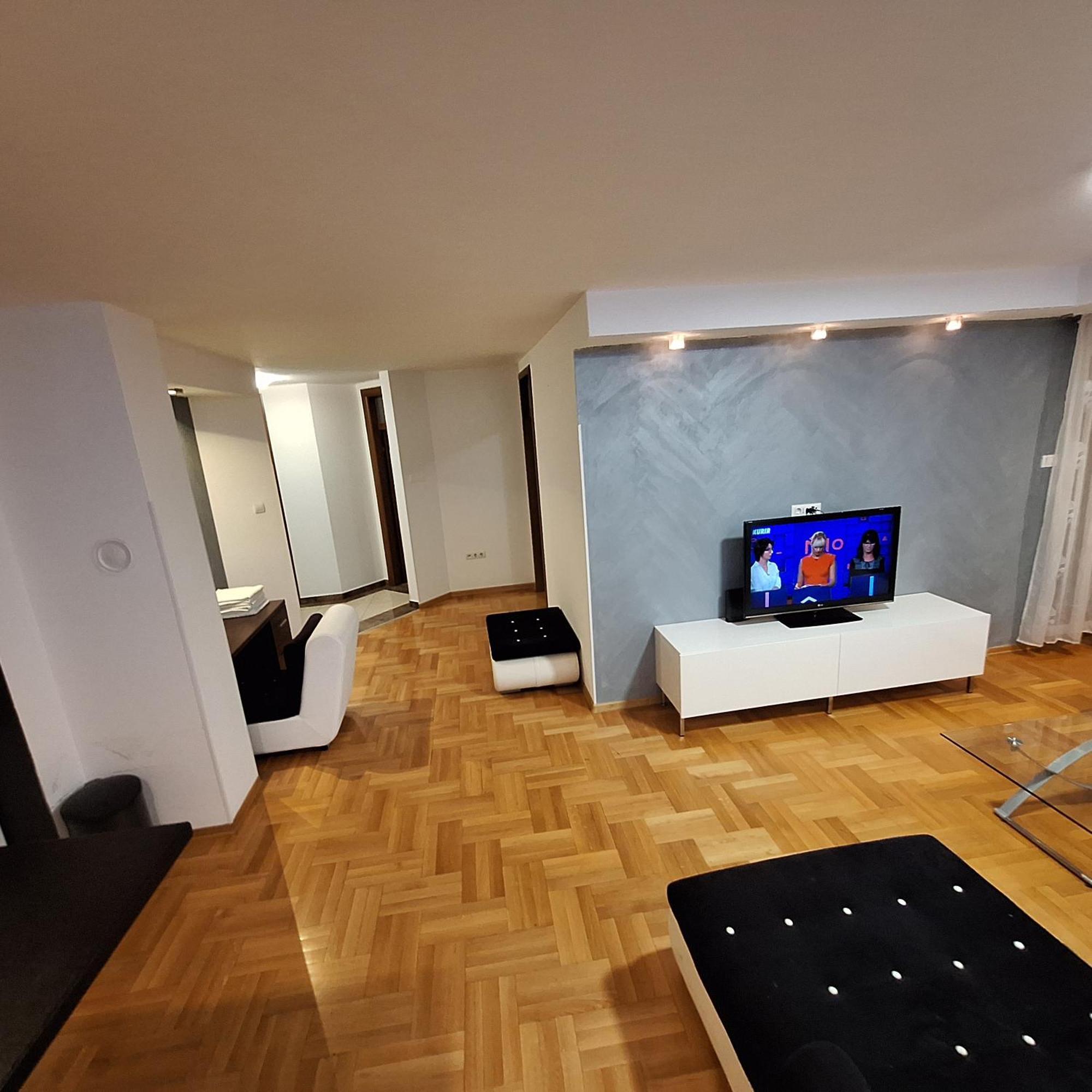 Luks Apartment Banja Luka Bilik gambar