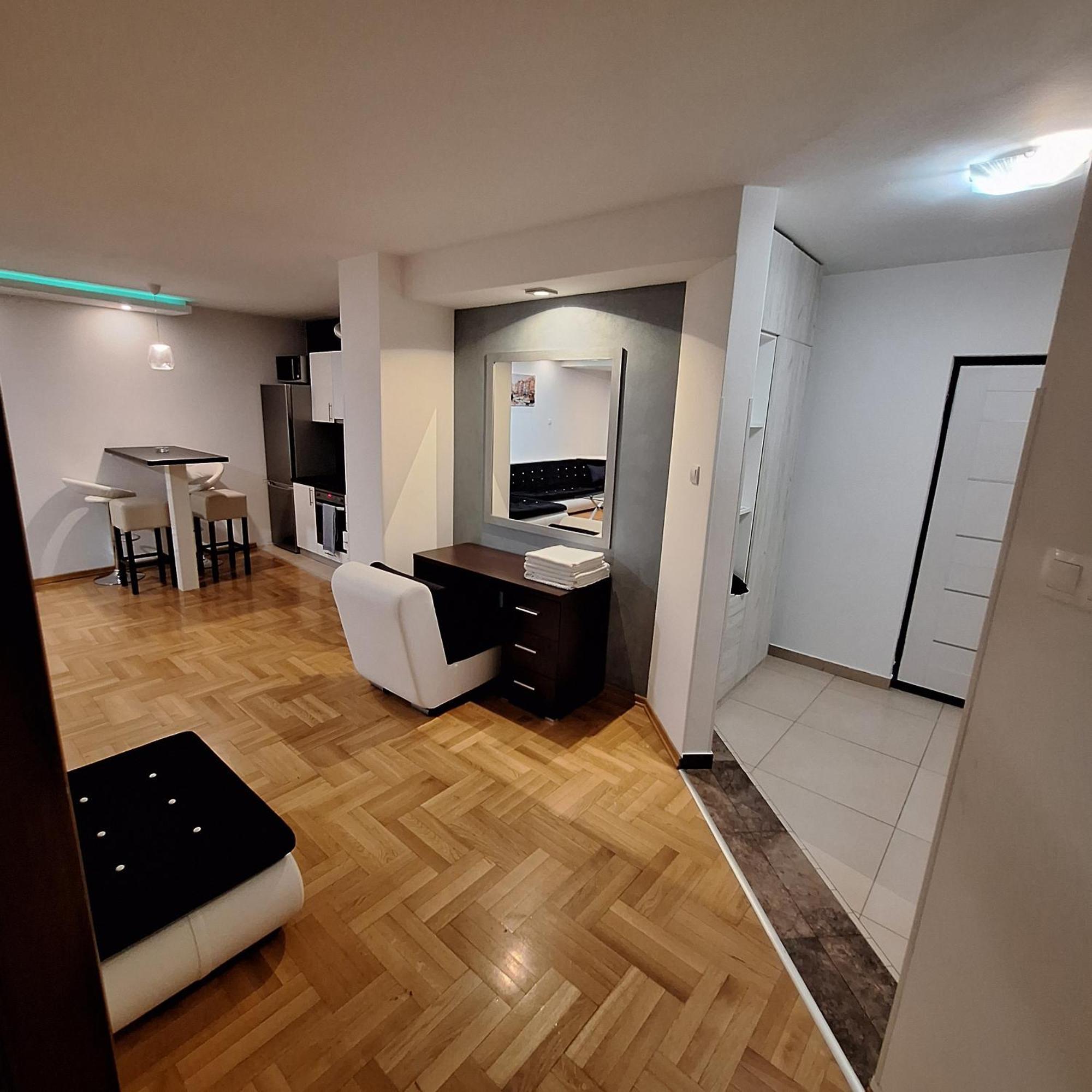 Luks Apartment Banja Luka Bilik gambar